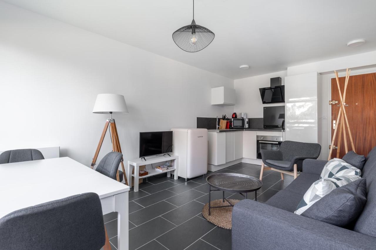 Appt lumineux - Avec balcon à 400m de la plage Courseulles-sur-Mer Exterior foto